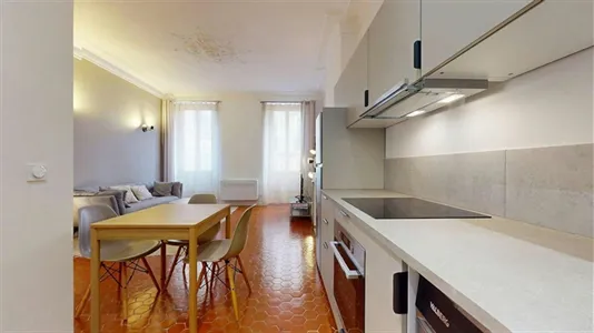 Apartments in Toulon - photo 6