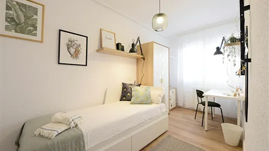 Rooms in Bilbao - photo 5