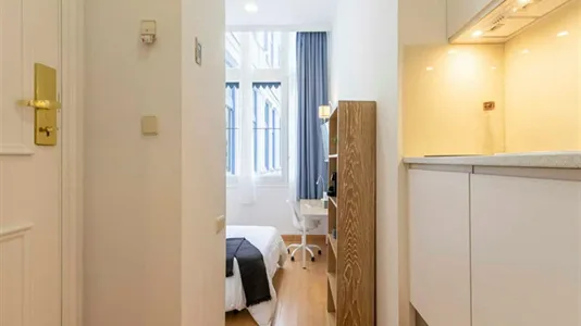 Rooms in Madrid Centro - photo 3