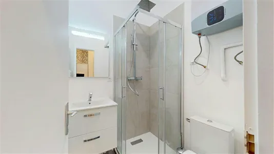 Apartments in Lyon - photo 6