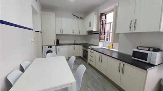 Rooms in Granada - photo 10