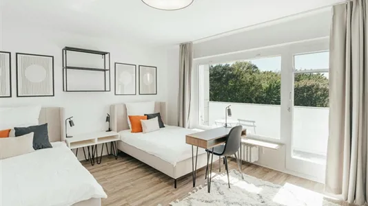 Apartments in Berlin Charlottenburg-Wilmersdorf - photo 1