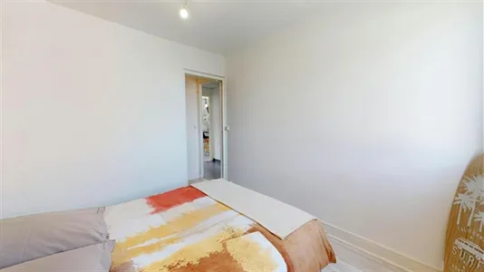 Apartments in Saint-Étienne - photo 7