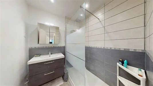 Rooms in Lyon - photo 9