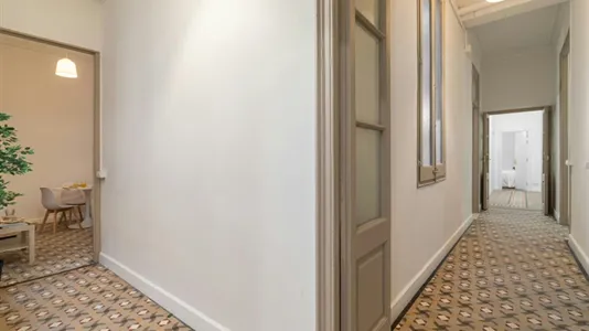 Rooms in Barcelona Ciutat Vella - photo 7