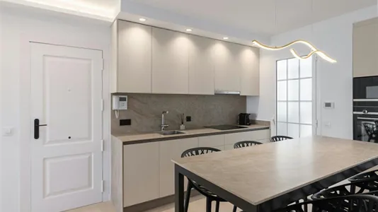 Apartments in Barcelona Ciutat Vella - photo 6