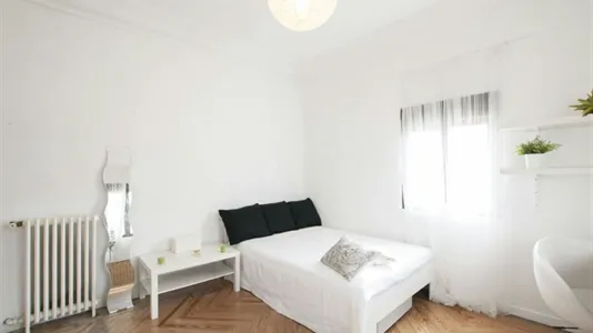 Rooms in Madrid Centro - photo 2