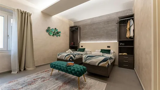 Rooms in Florence - photo 2