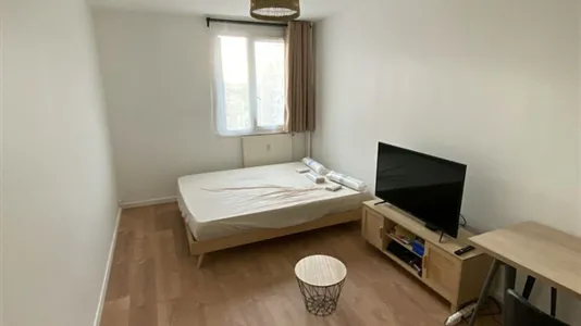 Rooms in Saint-Denis - photo 6