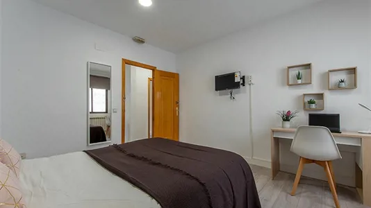 Rooms in Madrid Salamanca - photo 3