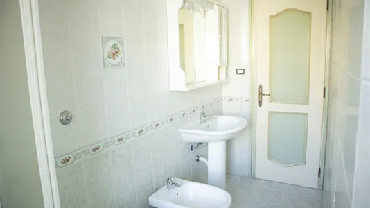 Rooms in Cagliari - photo 9