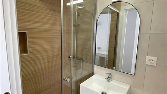 Rooms in Madrid Centro - photo 5