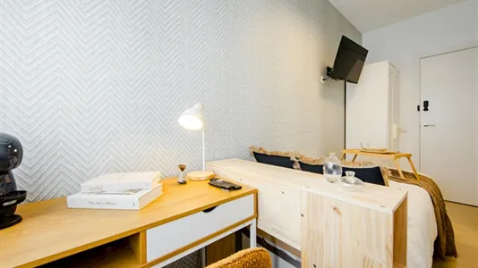 Rooms in Madrid Retiro - photo 4