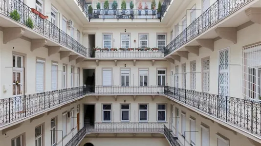 Apartments in Budapest Terézváros - photo 2