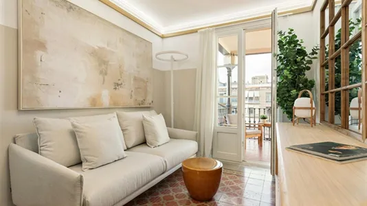 Rooms in Barcelona Eixample - photo 10