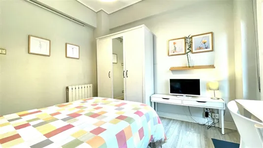Rooms in Bilbao - photo 9