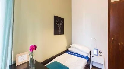 Room for rent in Milano Zona 7 - Baggio, De Angeli, San Siro, Milan