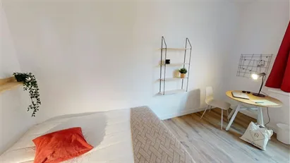 Room for rent in Nanterre, Île-de-France