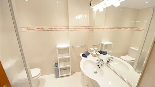 Rooms in Bilbao - photo 9