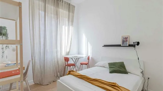 Rooms in Milano Zona 8 - Fiera, Gallaratese, Quarto Oggiaro - photo 3