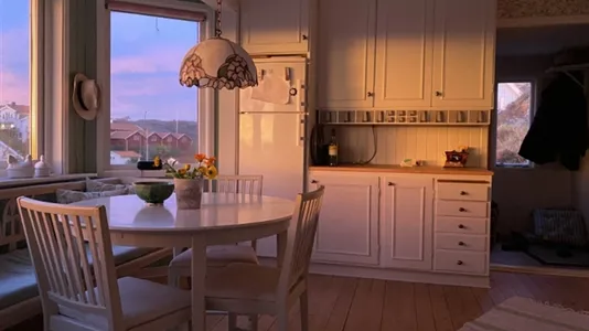 Houses in Tjörn - photo 2