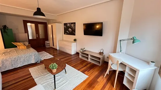 Rooms in Bilbao - photo 4