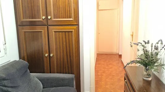 Rooms in Barcelona Sants-Montjuïc - photo 4