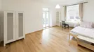 Room for rent, Munich, &lt;span class=&quot;blurred street&quot; onclick=&quot;ProcessAdRequest(13045435)&quot;&gt;&lt;span class=&quot;hint&quot;&gt;See streetname&lt;/span&gt;[xxxxxxxxxxxxx]&lt;/span&gt;