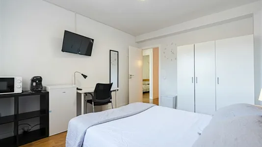 Rooms in Guadalajara - photo 4