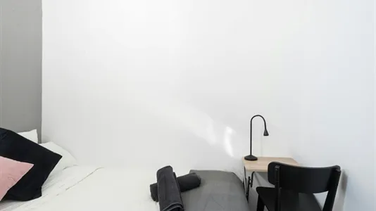 Rooms in Madrid Centro - photo 5