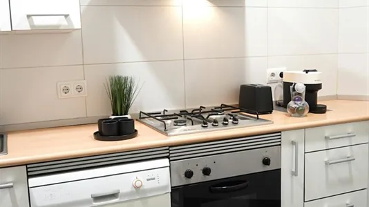 Rooms in Madrid Retiro - photo 9