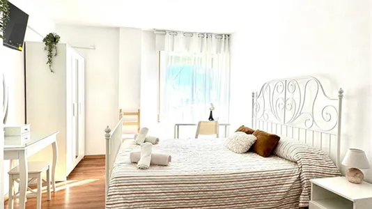 Rooms in Torremolinos - photo 9