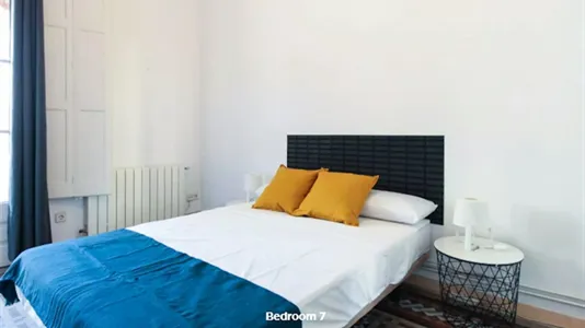 Rooms in Barcelona Eixample - photo 2