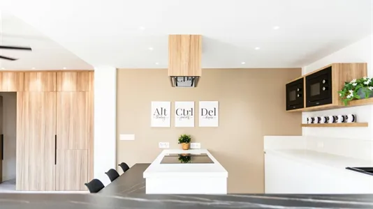 Rooms in Málaga - photo 8