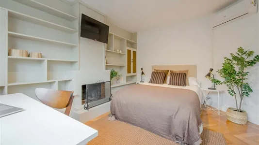 Rooms in Madrid Retiro - photo 2