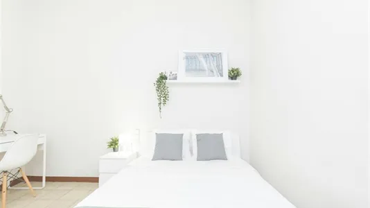Rooms in Barcelona Eixample - photo 3