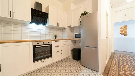 Rooms in Barcelona Eixample - photo 9