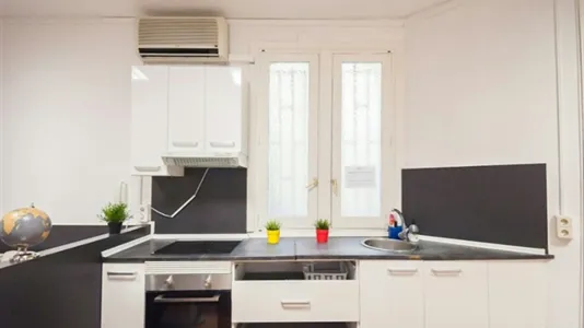 Rooms in Madrid Chamberí - photo 9