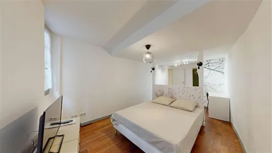 Rooms in Toulon - photo 1
