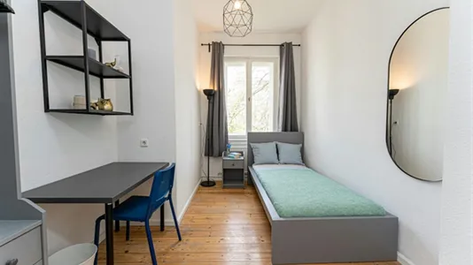 Rooms in Berlin Neukölln - photo 1