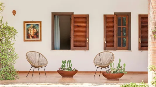 Houses in Siracusa - photo 2