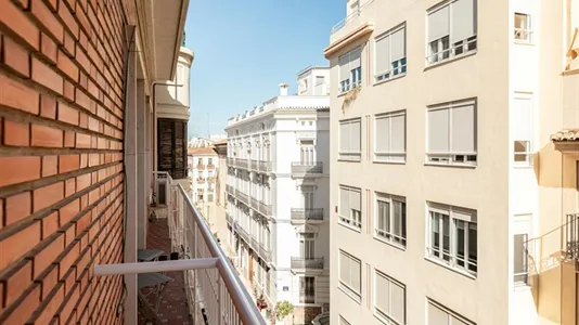 Rooms in Valencia Ciutat Vella - photo 9