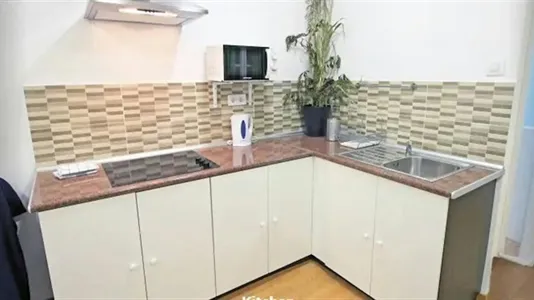 Rooms in Barcelona Ciutat Vella - photo 6