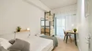 Room for rent, Lisbon (region), &lt;span class=&quot;blurred street&quot; onclick=&quot;ProcessAdRequest(11418358)&quot;&gt;&lt;span class=&quot;hint&quot;&gt;See streetname&lt;/span&gt;[xxxxxxxxxxxxx]&lt;/span&gt;
