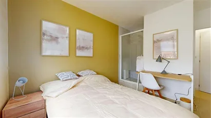 Room for rent in Dijon, Bourgogne-Franche-Comté