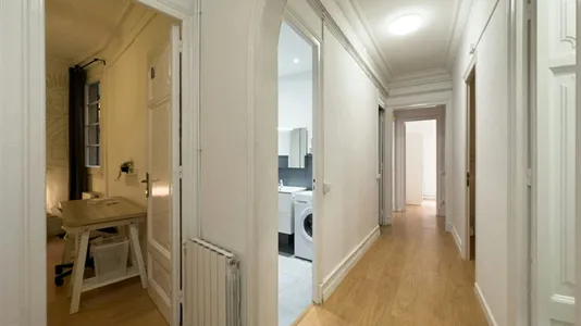 Rooms in Barcelona Ciutat Vella - photo 6