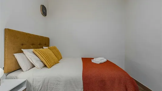 Rooms in Cornellà de Llobregat - photo 2