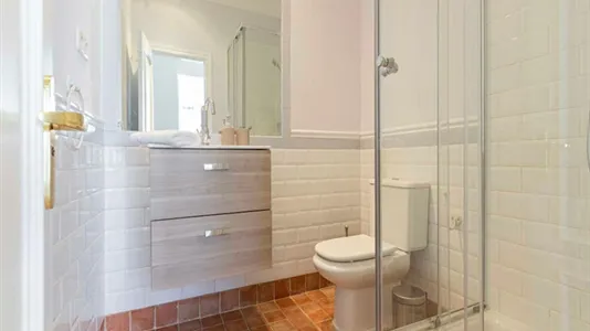 Rooms in Madrid Centro - photo 9