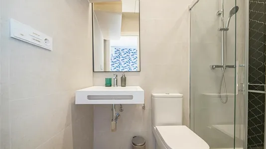 Rooms in Málaga - photo 6