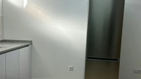 Rooms in Aveiro - photo 9